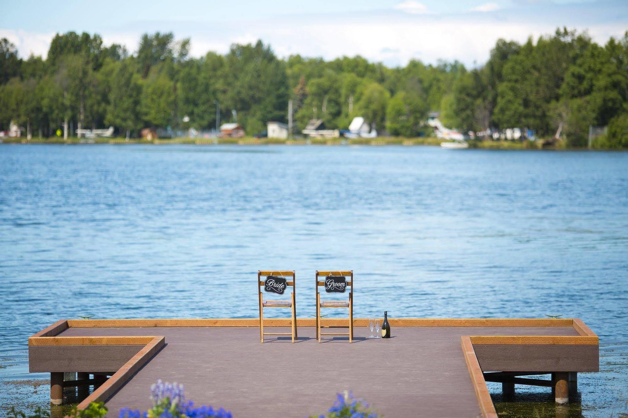 The Lakefront Anchorage Exterior foto